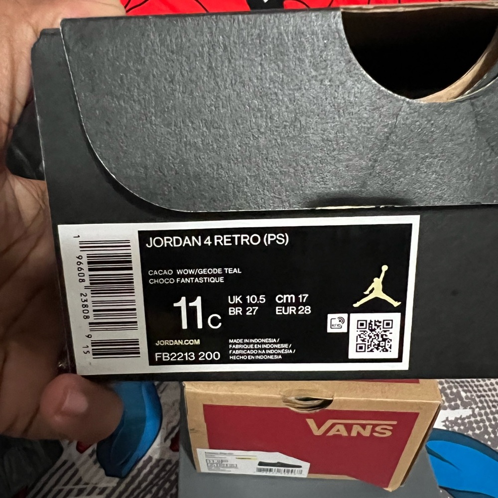 Kids authentic retro 4s